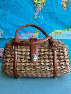 VINTAGE GAYMODE Woven Basket Tote with Brown Leather Trim